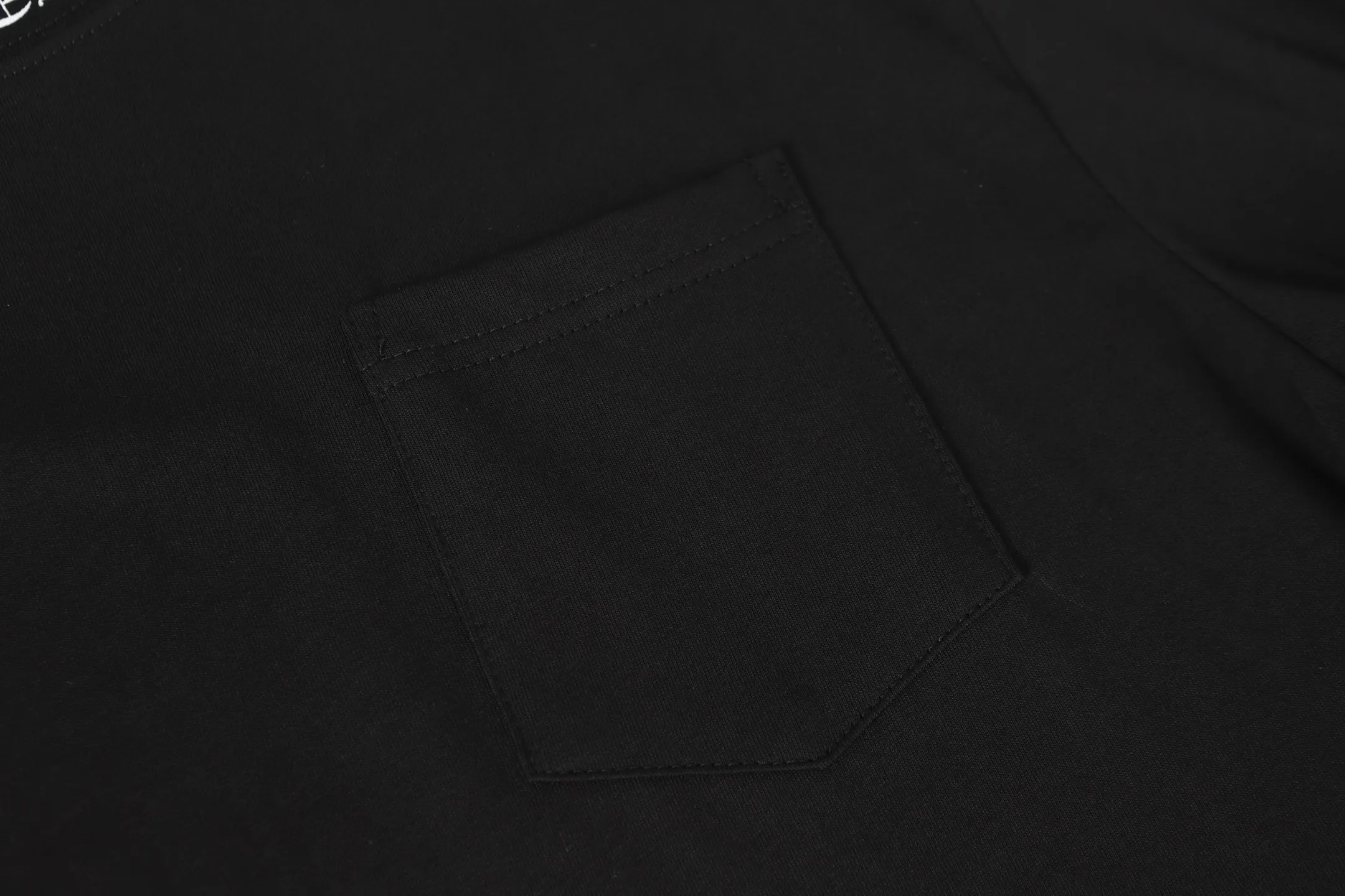 P150 Cross-border running quantity. Please do not place an order if you pursue perfection. -Chrome Hearts/Chrome Hearts 23ss Sanskrit printed popular long-sleeved T-shirt -High weight, high density and high quality. The wool is soft, delicate and skin-friendly. It feels soft and silky. It has excellent warmth and skin-friendly properties.